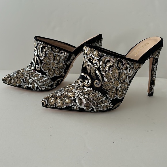 Raye Logan Mule in Black Brocade and Dust Bag - Picture 6 of 15